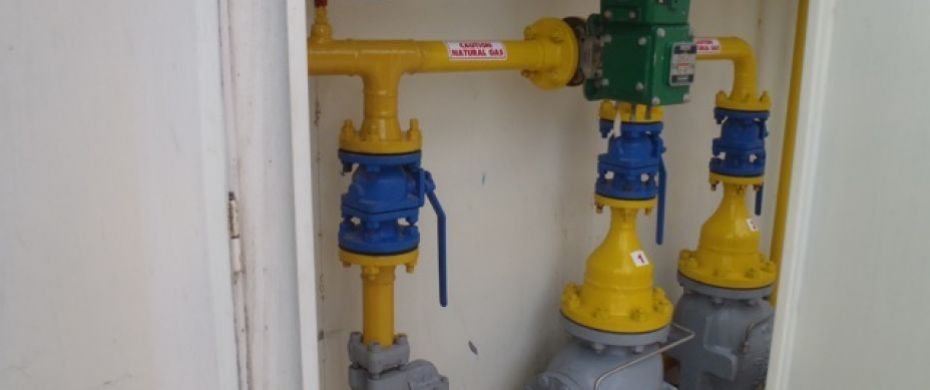 Natural Gas installation with 6 inch low pressure regulators & Slam-Shut Device